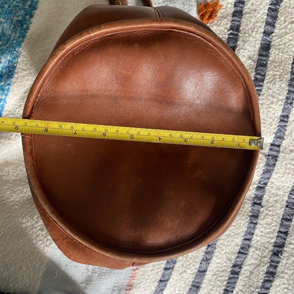Vintage Coach 9085 Duffle Bucket Bag in British Tan Leather XL, Made in USA - Picture 6 of 16